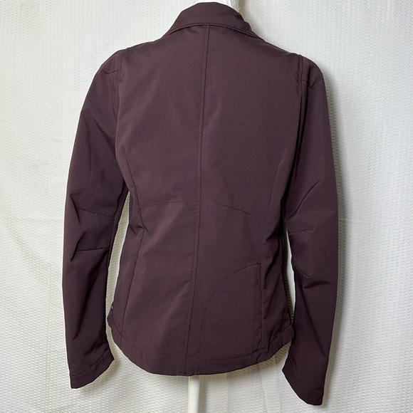 COLUMBIA Women’s XCQ Waist Length Fitted Burgundy Lightweight Jacket- Size Small - Picture 4 of 12